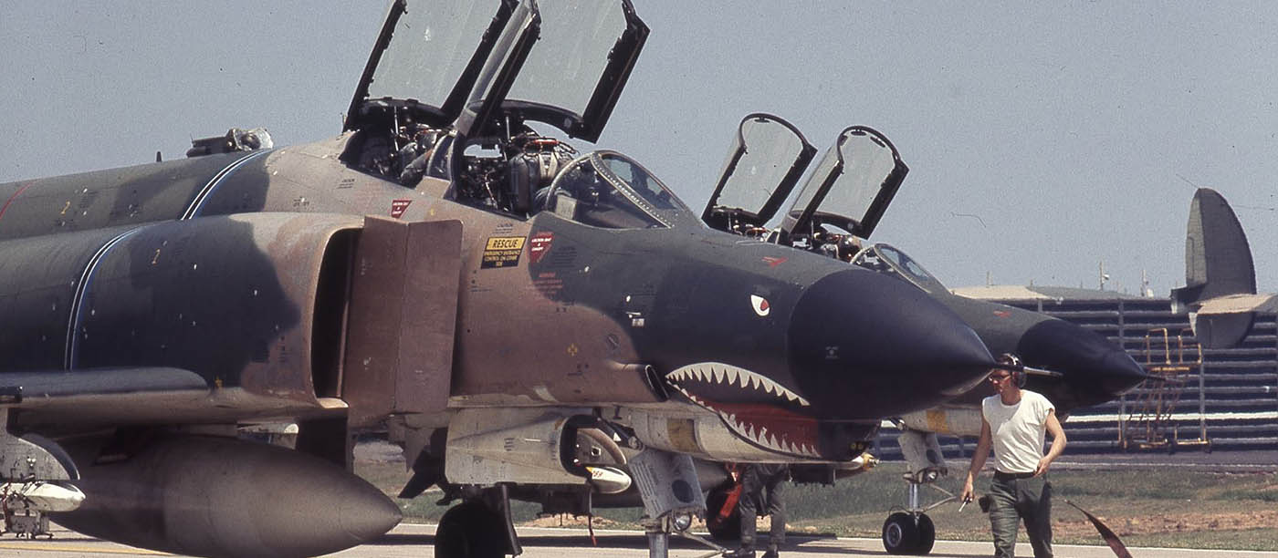 banner_f-4_670304_1400